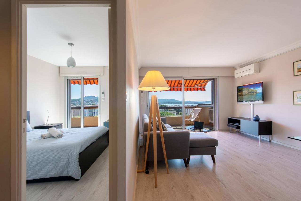 Le Cadet - Vue Panoramique Ville Et Baie De Sanary Sur Mer, Parking & Terrasse - 2 A 4 Pers Exterior photo