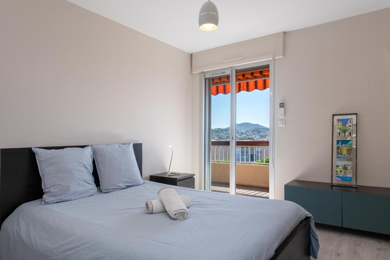 Le Cadet - Vue Panoramique Ville Et Baie De Sanary Sur Mer, Parking & Terrasse - 2 A 4 Pers Exterior photo
